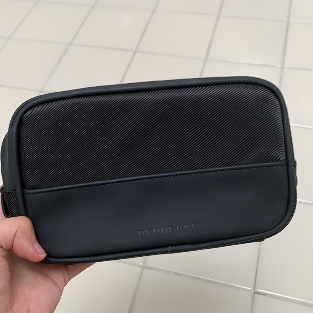 Burberry Make Up bag